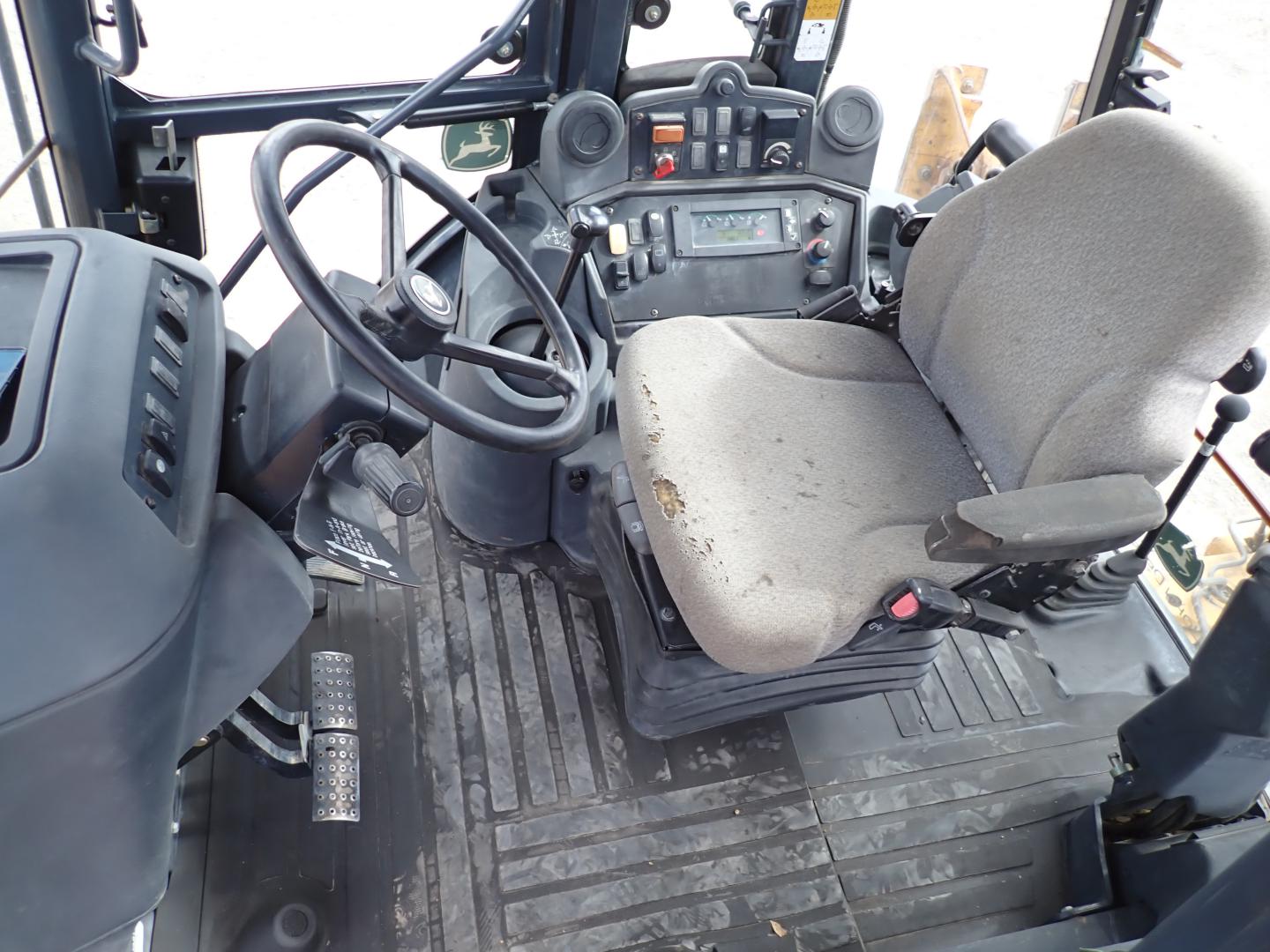 ./imagenes/INVOICE/2019/16544/RETROEXCAVADORA JOHN DEERE_310J (48).JPG